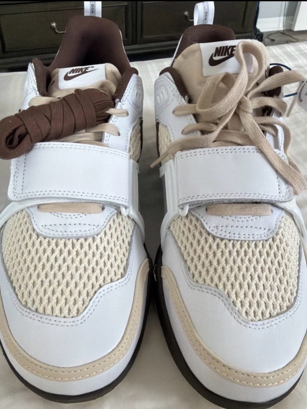 Nike Kids Cream, White & Brown Velcro Lace Sneakers